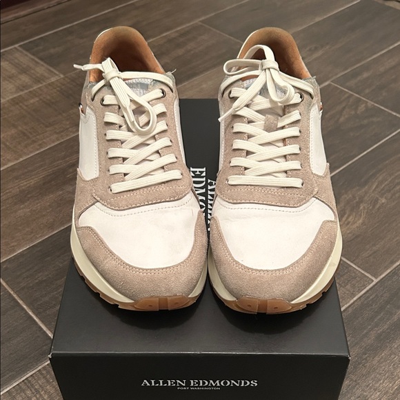 Allen Edmonds Men's Beige and White Sneakers